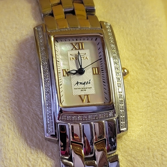 Invicta - Picture 3 of 3